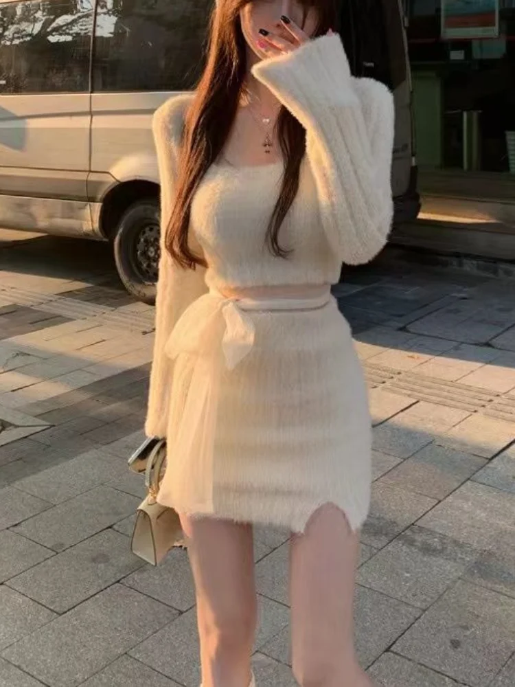 2023 Autumn Knitted 2 Piece Dress Set Woman Slim Bodycon Y2k Mini Skirt + Long Sleeve Fairy Crop Tops Female Casual Korean Suit
2023 Autumn Knitted 2 Piece Dress Set Woman Slim Bodycon Y2k Mini Skirt + Long Sleeve Fairy Crop Tops Female Casual Korean Suit
