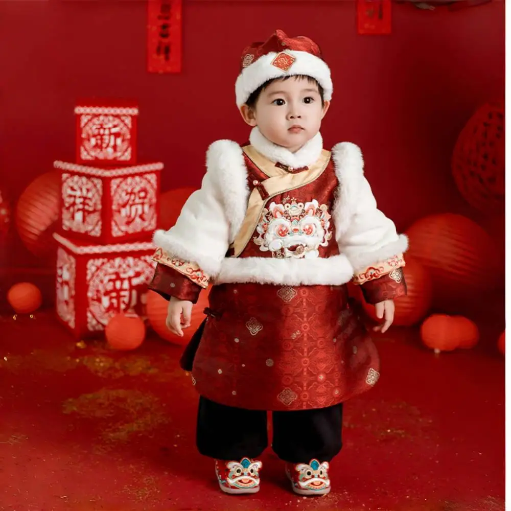 Зимняя одежда Hanfu для мальчиков, антикварный костюм, детский утолщенный халат в китайском стиле, детская одежда Тан, новогодняя одежда с приветствием
Зимняя одежда Hanfu для мальчиков, антикварный костюм, детский утолщенный халат в китайском стиле, детская одежда Тан, новогодняя одежда с приветствием