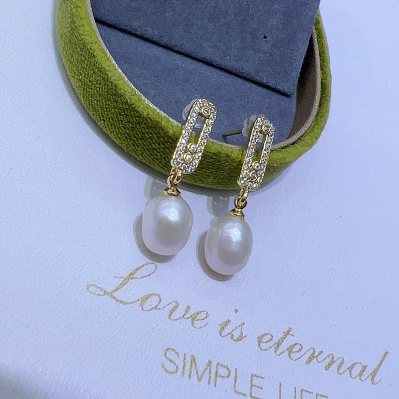 New Light Luxury Niche Earrings Fashion Simple Design Natural Freshwater Pearl Full
New Light Luxury Niche Earrings Fashion Simple Design Natural Freshwater Pearl Full