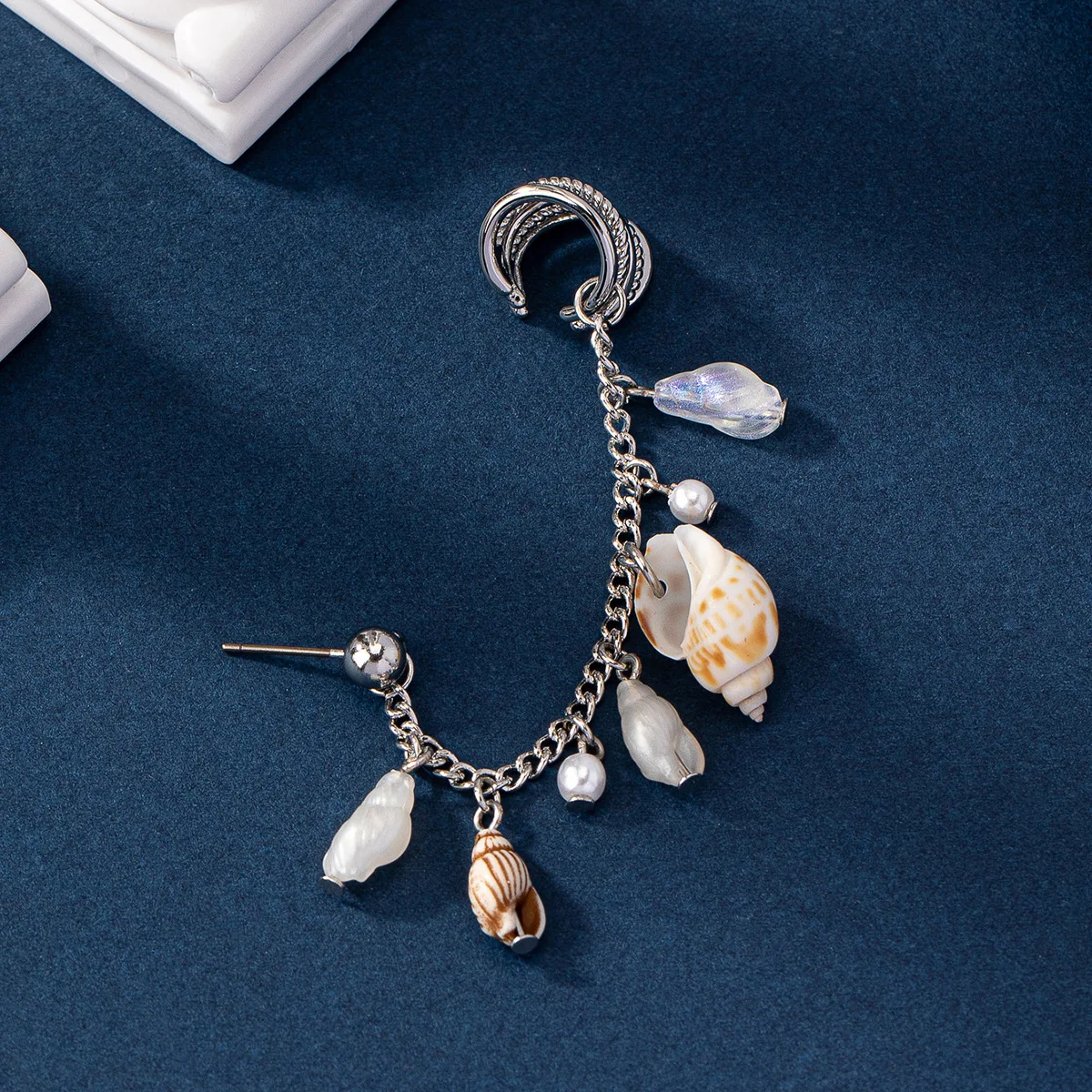 New Fashion Women Bohemian Style Silver Color Chain Sea Shell Drop Charm Earrings One Ear Cuff Earring Jewerly For Women
New Fashion Women Bohemian Style Silver Color Chain Sea Shell Drop Charm Earrings One Ear Cuff Earring Jewerly For Women