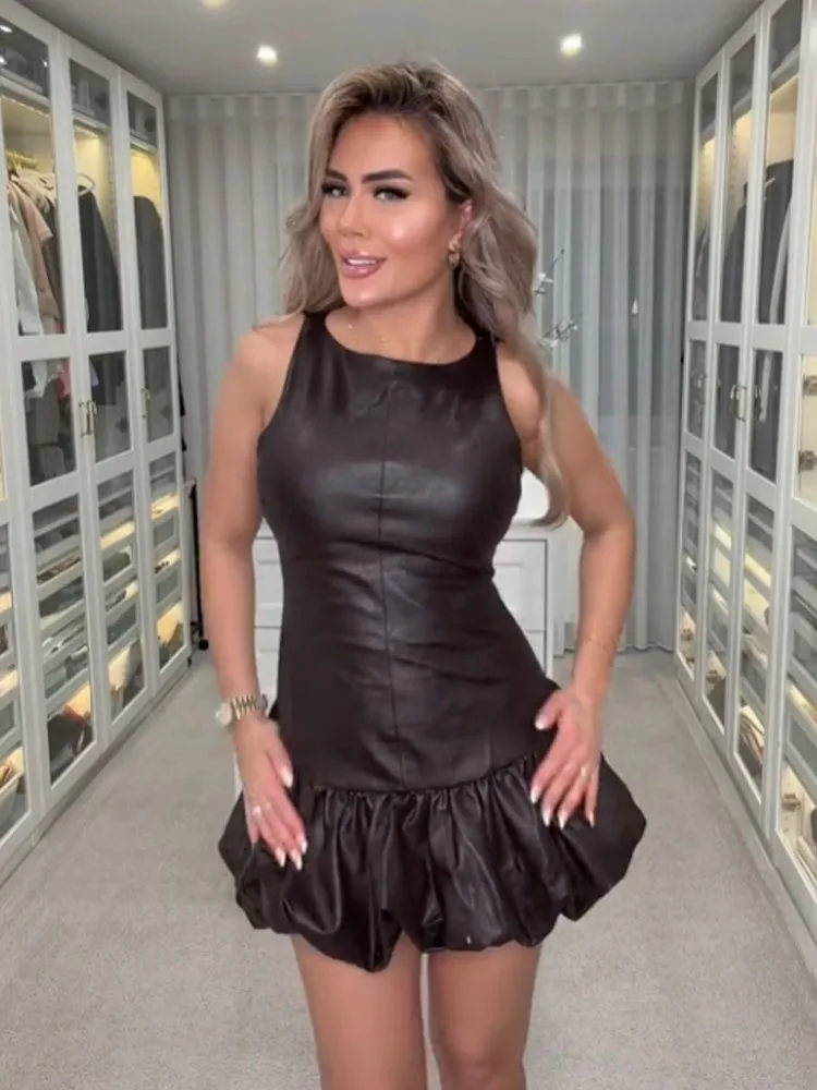 HH Woman Spring New Fashion Sleeveless Artificial Leather Jumpsuit Style Fluffy Dress Female Casual Versatile Party Sweet Dress
HH Woman Spring New Fashion Sleeveless Artificial Leather Jumpsuit Style Fluffy Dress Female Casual Versatile Party Sweet Dress