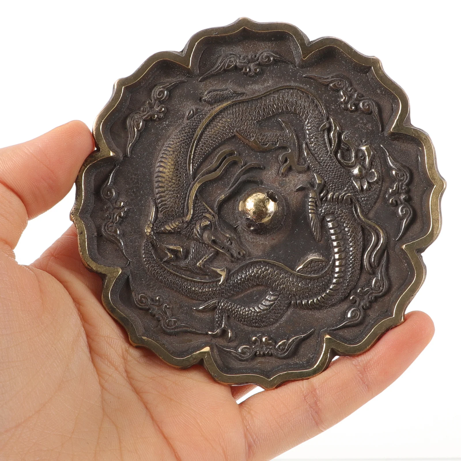 Playing Pearl Copper Mirror Exquisite Retro Chinese Style Home Decor Wall Hanging Auspicious Pendant For
Playing Pearl Copper Mirror Exquisite Retro Chinese Style Home Decor Wall Hanging Auspicious Pendant For