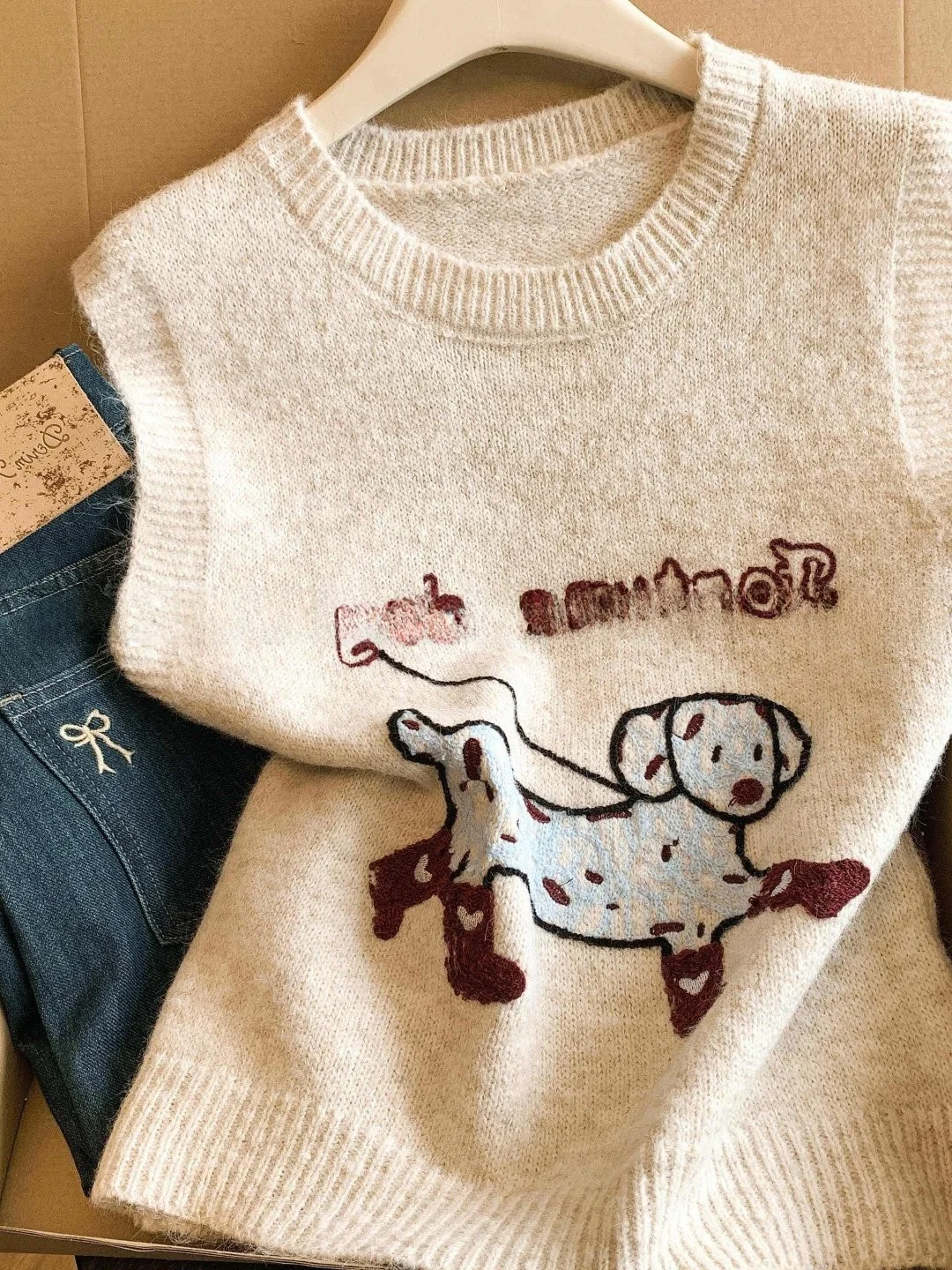 Sweet Korean Sle Women's Knitted Vest Svel round Ne Layering Versatile South Oil Spring Autumn Faion
Sweet Korean Sle Women's Knitted Vest Svel round Ne Layering Versatile South Oil Spring Autumn Faion