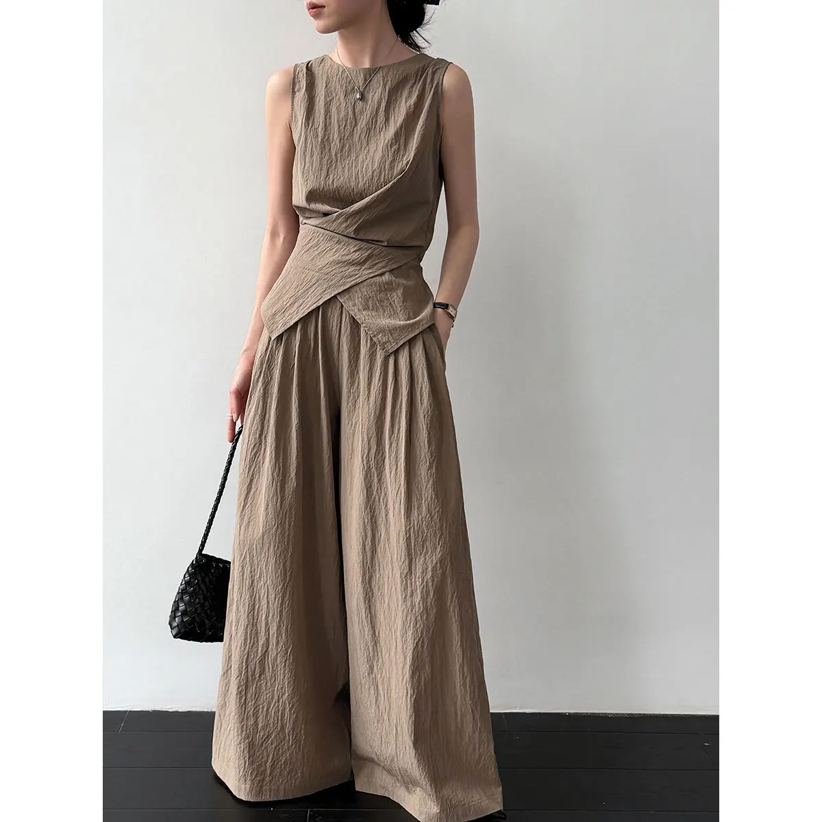 Women Elegant Sleeveless Blouses With High Waist Wide Leg Pants Cotton And Linen Two Pieces Sets Summer Suits Ladies Outfits
Women Elegant Sleeveless Blouses With High Waist Wide Leg Pants Cotton And Linen Two Pieces Sets Summer Suits Ladies Outfits