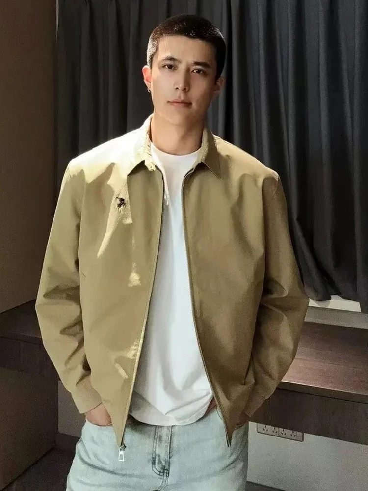 Осенняя мода, роскошная легкая куртка с черепахой Ba Busin, ветрозащитный воротник, мужская повседневная универсальная верхняя одежда в американском стиле
Осенняя мода, роскошная легкая куртка с черепахой Ba Busin, ветрозащитный воротник, мужская повседневная универсальная верхняя одежда в американском стиле