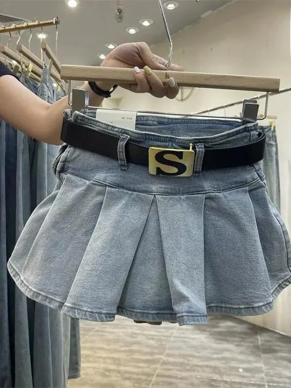 Джинсовая плиссированная юбка в стиле ретро, женская летняя новая возрастная универсальная утягивающая юбка трапециевидной формы с высокой талией, анти-э...
Джинсовая плиссированная юбка в стиле ретро, женская летняя новая возрастная универсальная утягивающая юбка трапециевидной формы с высокой талией, анти-э...