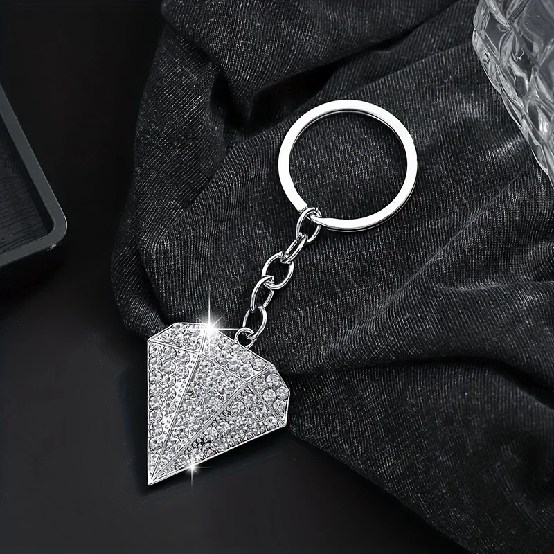 1pc of Fashionable European And American Luxury Hip-Hop Full Inlaid Rhinestone Diamond-Shaped Keychain Pendant Additions, Suitable for Men'S Car Keys, Bags, Pendant Decoration
1pc of Fashionable European And American Luxury Hip-Hop Full Inlaid Rhinestone Diamond-Shaped Keychain Pendant Additions, Suitable for Men'S Car Keys, Bags, Pendant Decoration