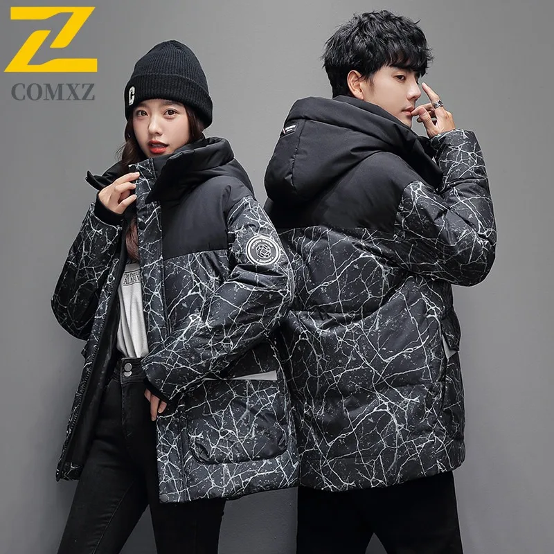 COMXZ Men Hooded Bread Jacket Trendy 2025 Travel Snow Windproof Lightweight Ski Cotton Padded Jacket Loose Street Puffer Jacket
COMXZ Men Hooded Bread Jacket Trendy 2025 Travel Snow Windproof Lightweight Ski Cotton Padded Jacket Loose Street Puffer Jacket