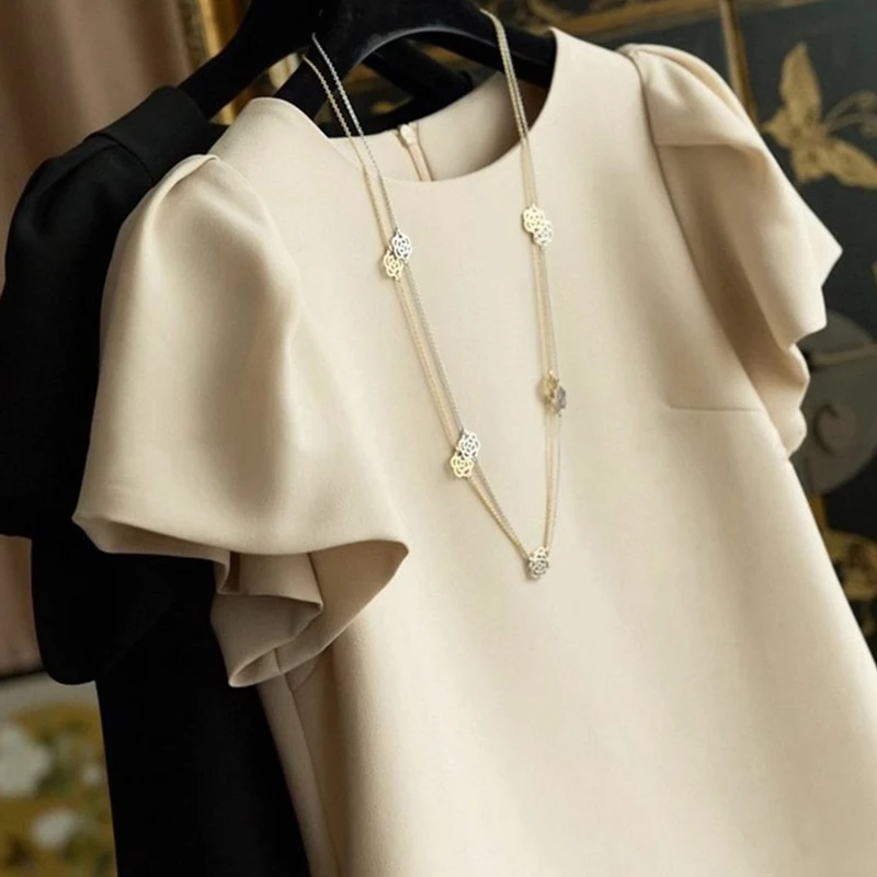 Elegant Retro Short Sleeve Dress Women's Loose Slimming Straight Cut Midi Dress Summer Fashionable Versatile Casual Silk Dress
Elegant Retro Short Sleeve Dress Women's Loose Slimming Straight Cut Midi Dress Summer Fashionable Versatile Casual Silk Dress