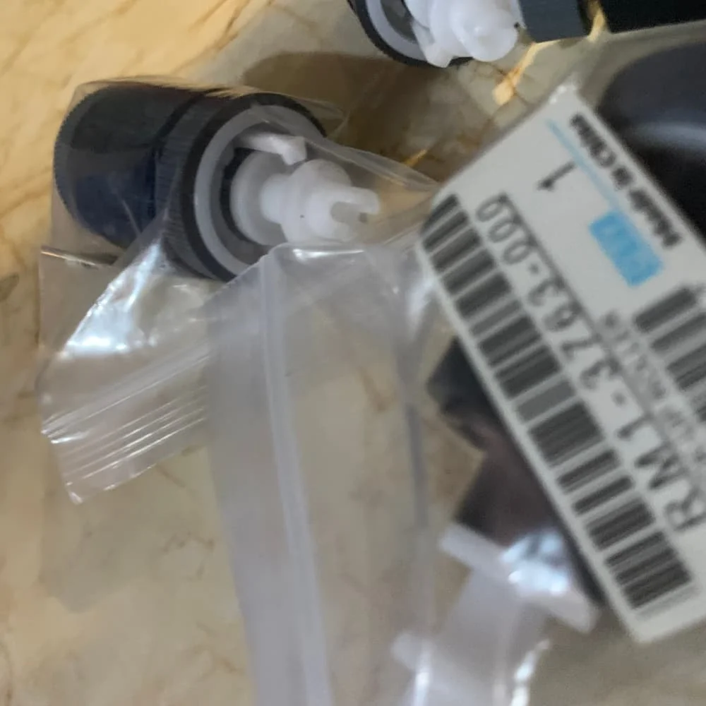 10 RM1-6313-000 RM1-6323-000 RM1-3763-000 Ролик захвата для HP P3005 P3015 M3027 M3035 M525 M521 для CANON MF515 MF512 3560 6780 
10 RM1-6313-000 RM1-6323-000 RM1-3763-000 Ролик захвата для HP P3005 P3015 M3027 M3035 M525 M521 для CANON MF515 MF512 3560 6780