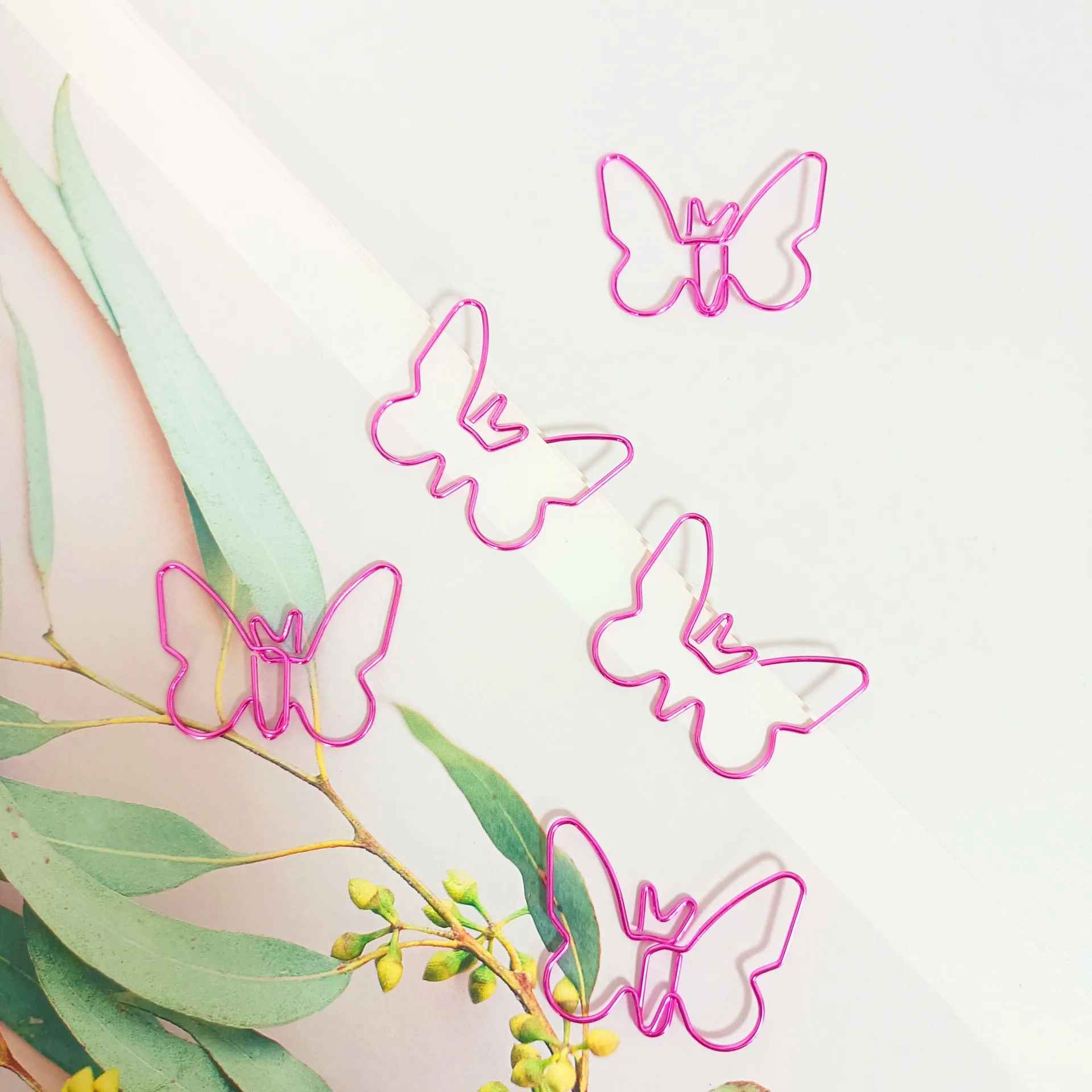 Creative Paper Clip Rose Gold Cute Paper Clips Wholesale Metal Bookmark Pink Butterfly Shaped Paperclip Office Desk Accessories
Creative Paper Clip Rose Gold Cute Paper Clips Wholesale Metal Bookmark Pink Butterfly Shaped Paperclip Office Desk Accessories