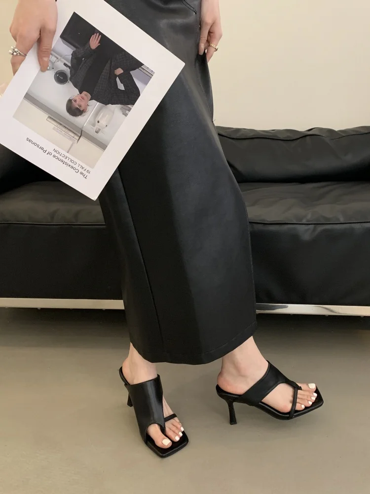 Retro Square Head Half Slip on Open Toe High Heel Sandals Women's Summer Outdoor Wear Thin Heel Buckle Toe Slippers
Retro Square Head Half Slip on Open Toe High Heel Sandals Women's Summer Outdoor Wear Thin Heel Buckle Toe Slippers