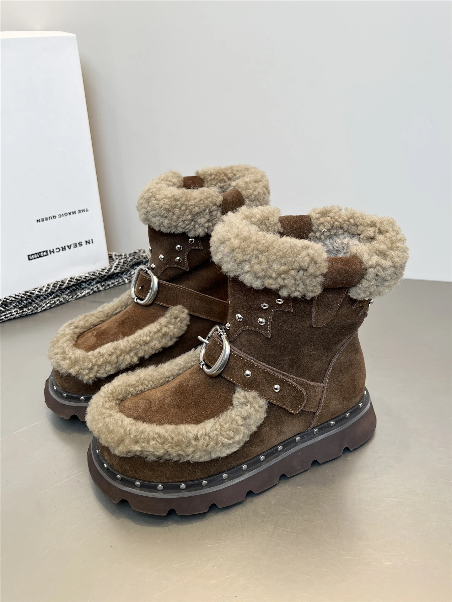 Fall New Thick Soles With British Style Boots Sweet Cool Little Boots Platform Shoes Winter Cotton Shoes Short Boots Snow Boots
Fall New Thick Soles With British Style Boots Sweet Cool Little Boots Platform Shoes Winter Cotton Shoes Short Boots Snow Boots