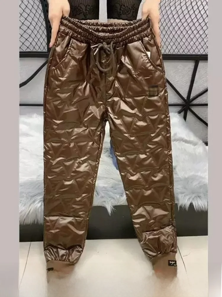 High Waist Women's down Pants Autumn Winter Outdoor Wear Warm Large Size Cotton Trousers with Cuffs Thiened Fce Lined
High Waist Women's down Pants Autumn Winter Outdoor Wear Warm Large Size Cotton Trousers with Cuffs Thiened Fce Lined