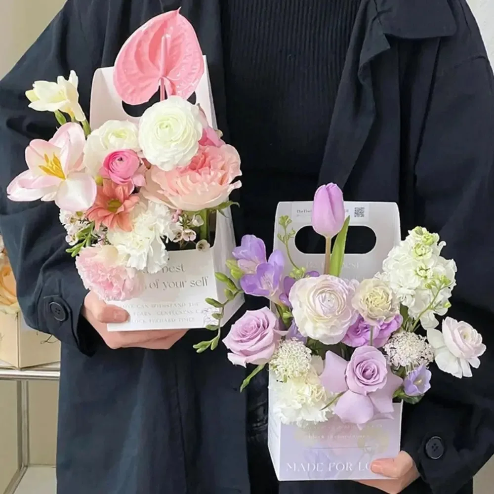 Набор из 3-х романтических коробок для цветочных композиций, портативные бумажные коробки для букетов, складные подарочные упаковочные коробки для свадеб, дней рождения и вечеринок
Набор из 3-х романтических коробок для цветочных композиций, портативные бумажные коробки для букетов, складные подарочные упаковочные коробки для свадеб, дней рождения и вечеринок