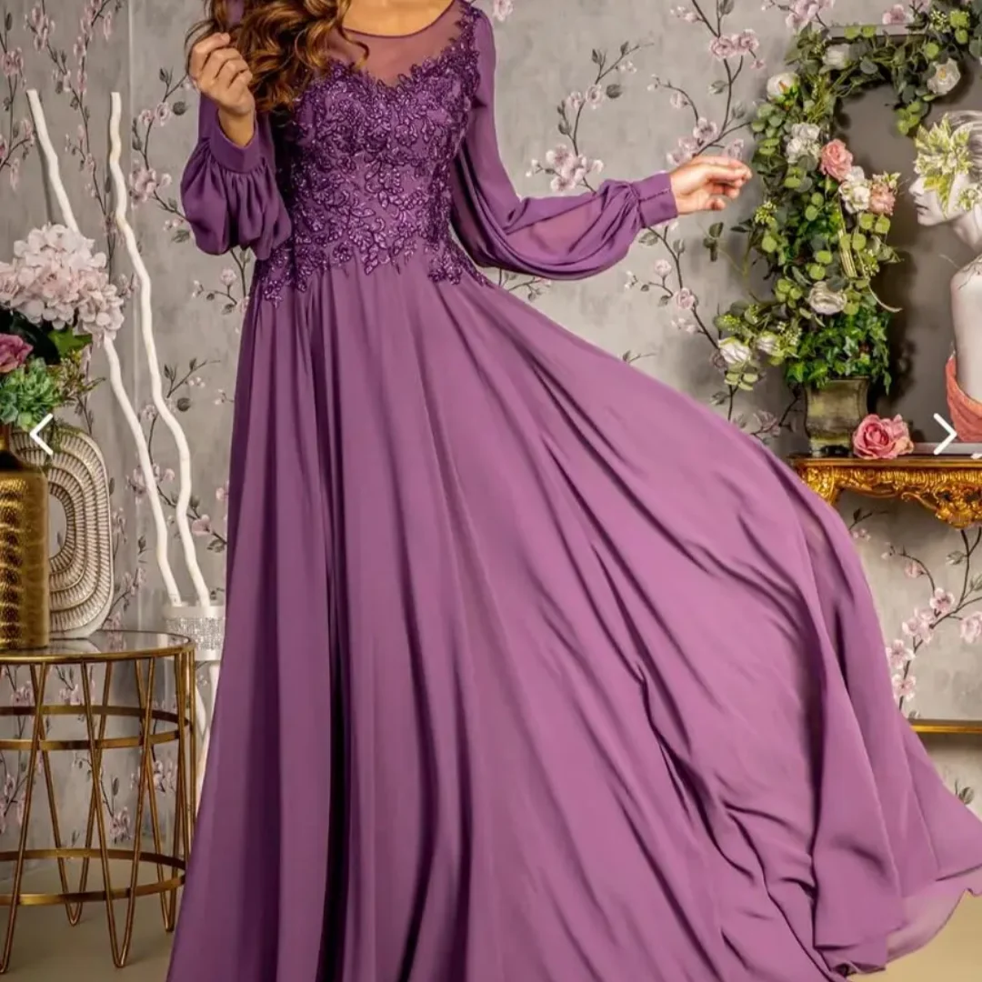 Long Sleeve Chiffon Mother of Bride Dresses for Wedding Lace Applique Mother of The Groom Formal Evening Gowns
Long Sleeve Chiffon Mother of Bride Dresses for Wedding Lace Applique Mother of The Groom Formal Evening Gowns