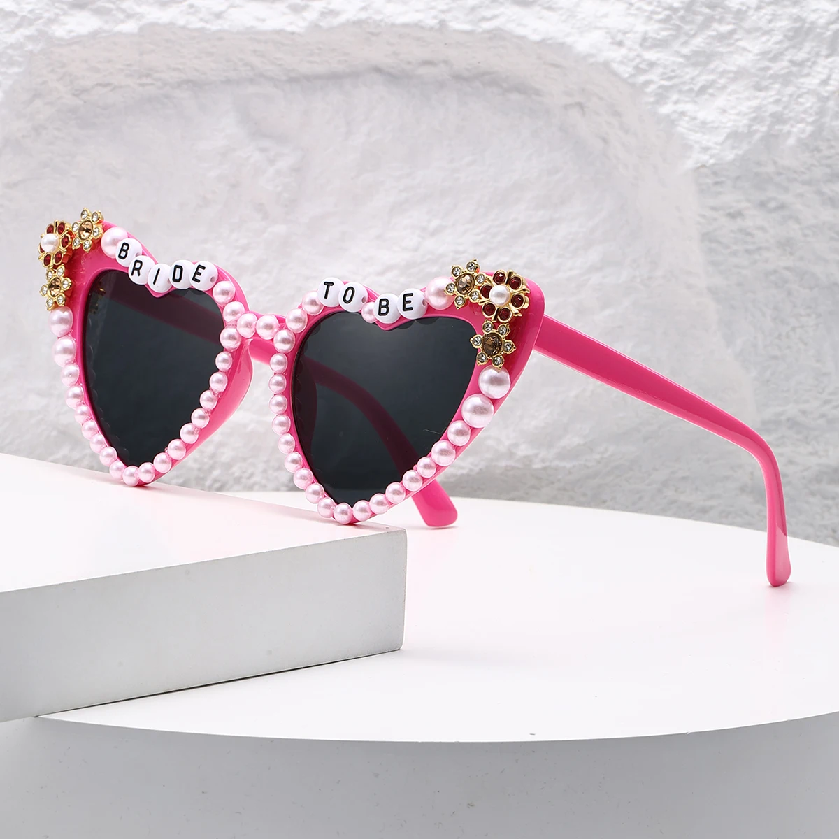 1 шт. новые очки в трансграничной оправе с буквами, индивидуальные праздничные атмосферы, фото моделирование, трендовые женские очки 
1 шт. новые очки в трансграничной оправе с буквами, индивидуальные праздничные атмосферы, фото моделирование, трендовые женские очки