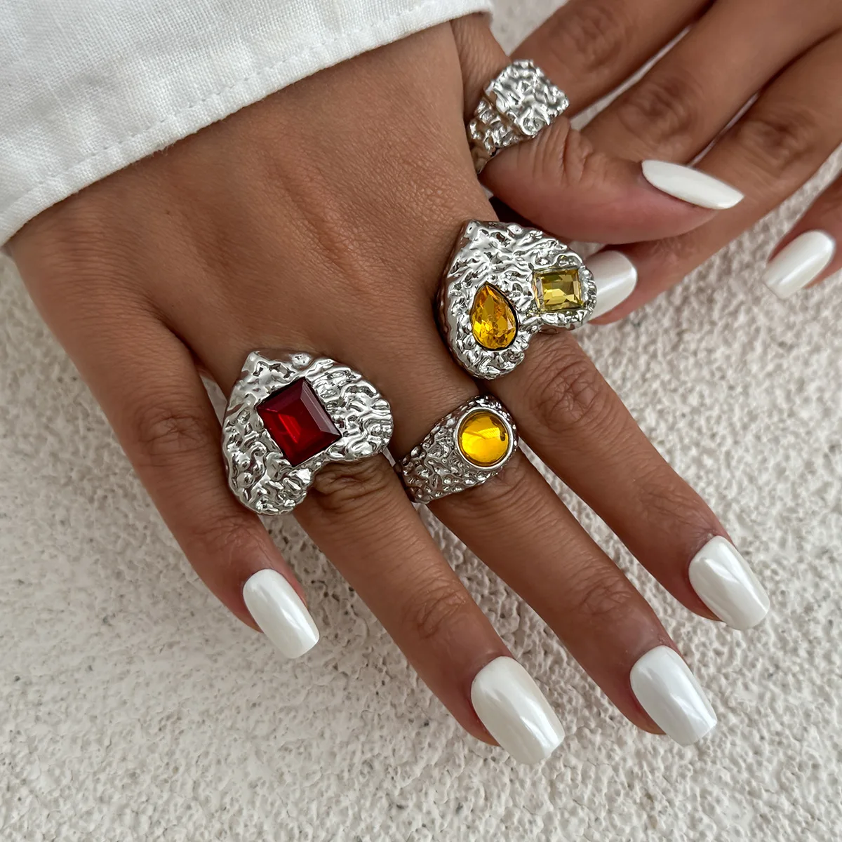 Lava Heart Knuckle Ring Set – Modern Stackable Square Crystal Inlaid Jewelry for Women Light Gold Silver Rings 6569
Lava Heart Knuckle Ring Set – Modern Stackable Square Crystal Inlaid Jewelry for Women Light Gold Silver Rings 6569