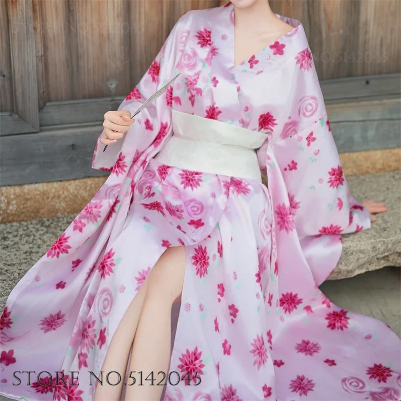 Print Flower Japanese Kimono Cosplay Costume Sexy Geisha Gown Traditional Kimono Yukata Haori Bathrobe Stage Performance Suit
Print Flower Japanese Kimono Cosplay Costume Sexy Geisha Gown Traditional Kimono Yukata Haori Bathrobe Stage Performance Suit