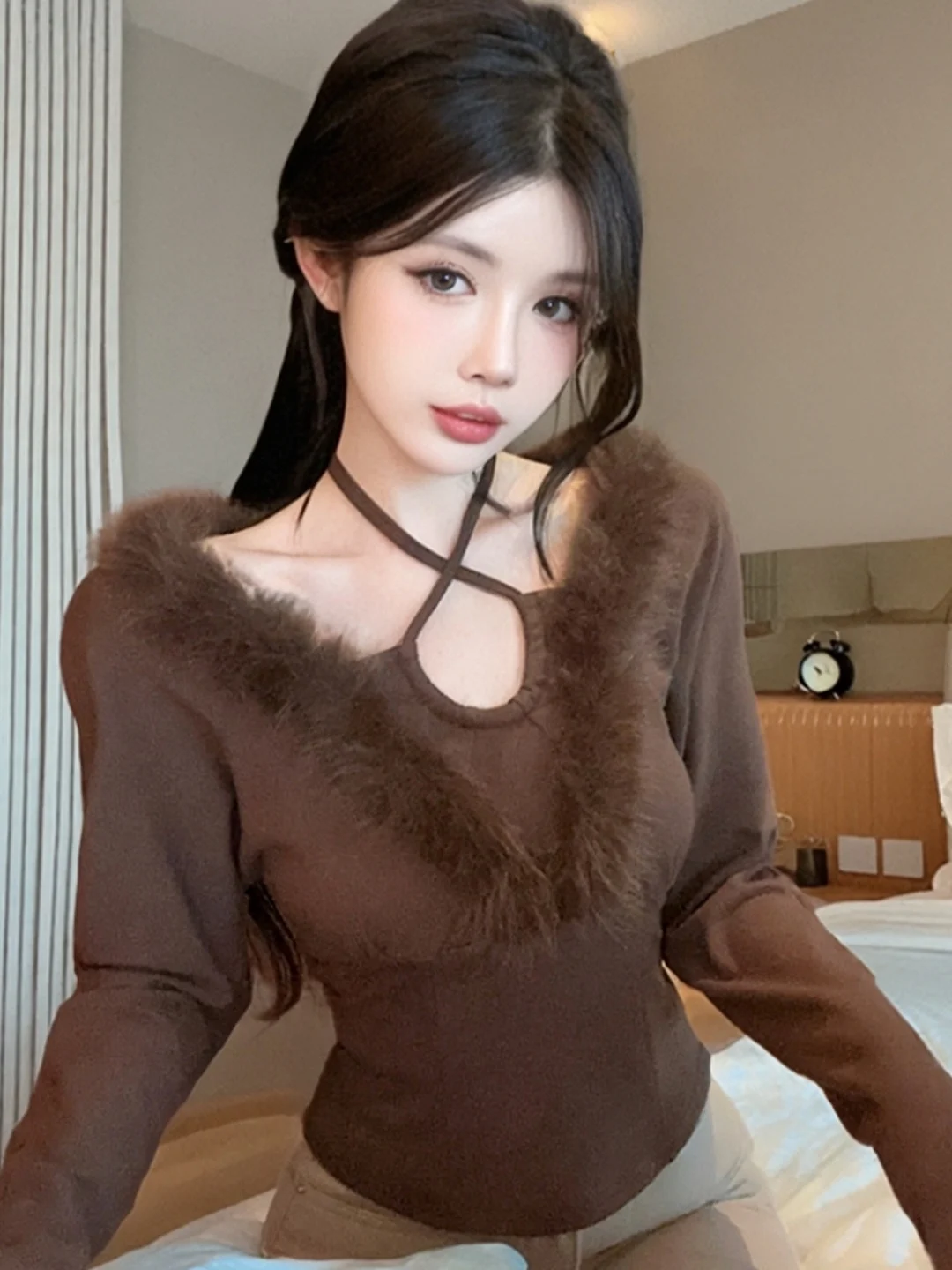 Fashionable Fur Spliced Slim Fit Knitted Top Women's Autumn Winter New Style Design Heavy Work Base Layer Fashionable Kni...
Fashionable Fur Spliced Slim Fit Knitted Top Women's Autumn Winter New Style Design Heavy Work Base Layer Fashionable Kni...