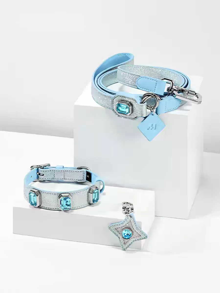 Premium Shimmer Leather Luxury Blingbling Stones Dog Collar Leash Cat Necklace Hihgh-end Pet Product Wholesale Available
Premium Shimmer Leather Luxury Blingbling Stones Dog Collar Leash Cat Necklace Hihgh-end Pet Product Wholesale Available