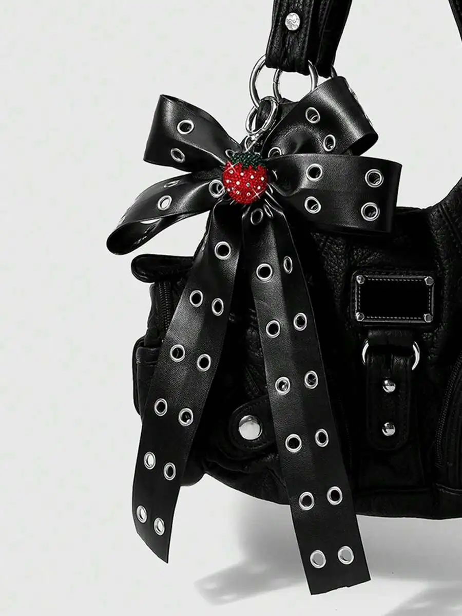 Grunge Punk Y2K Retro Gothic Black Leather Hollow Bowknot Strawberry Charm Keychain Bag Accessory For Women
Grunge Punk Y2K Retro Gothic Black Leather Hollow Bowknot Strawberry Charm Keychain Bag Accessory For Women