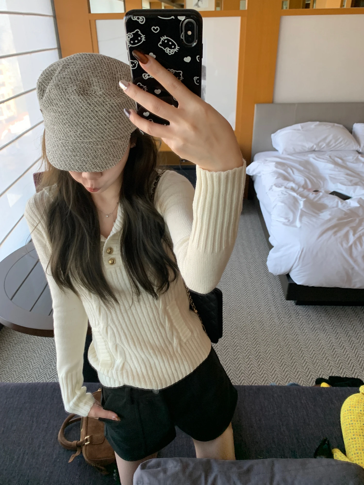 Aeronline Slim Fit Navy Collar Base irt Women's Gold Button Design Faionable Milk White Casual Sle Long Sve Top
Aeronline Slim Fit Navy Collar Base irt Women's Gold Button Design Faionable Milk White Casual Sle Long Sve Top