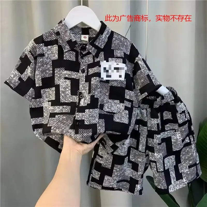 2024 Summer Fashionable Handsome Boys' Printed Shirt Set Regular Shirt Top with Matching Shorts Breathable and Comfortable
2024 Summer Fashionable Handsome Boys' Printed Shirt Set Regular Shirt Top with Matching Shorts Breathable and Comfortable