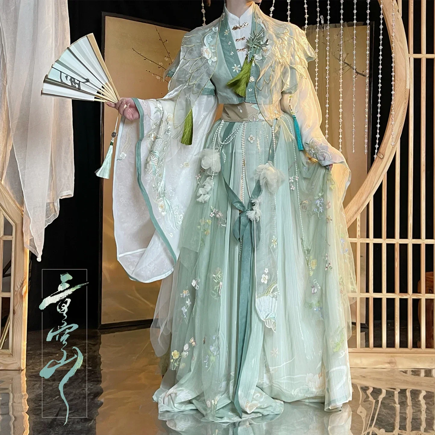 Tian Guan Ci Fu He Xuan Qi Rong Feng Shi Shi Qingxuan Cosplay Costume for Halloween Heaven Official's Bless Skirts And Cloaks MO
Tian Guan Ci Fu He Xuan Qi Rong Feng Shi Shi Qingxuan Cosplay Costume for Halloween Heaven Official's Bless Skirts And Cloaks MO