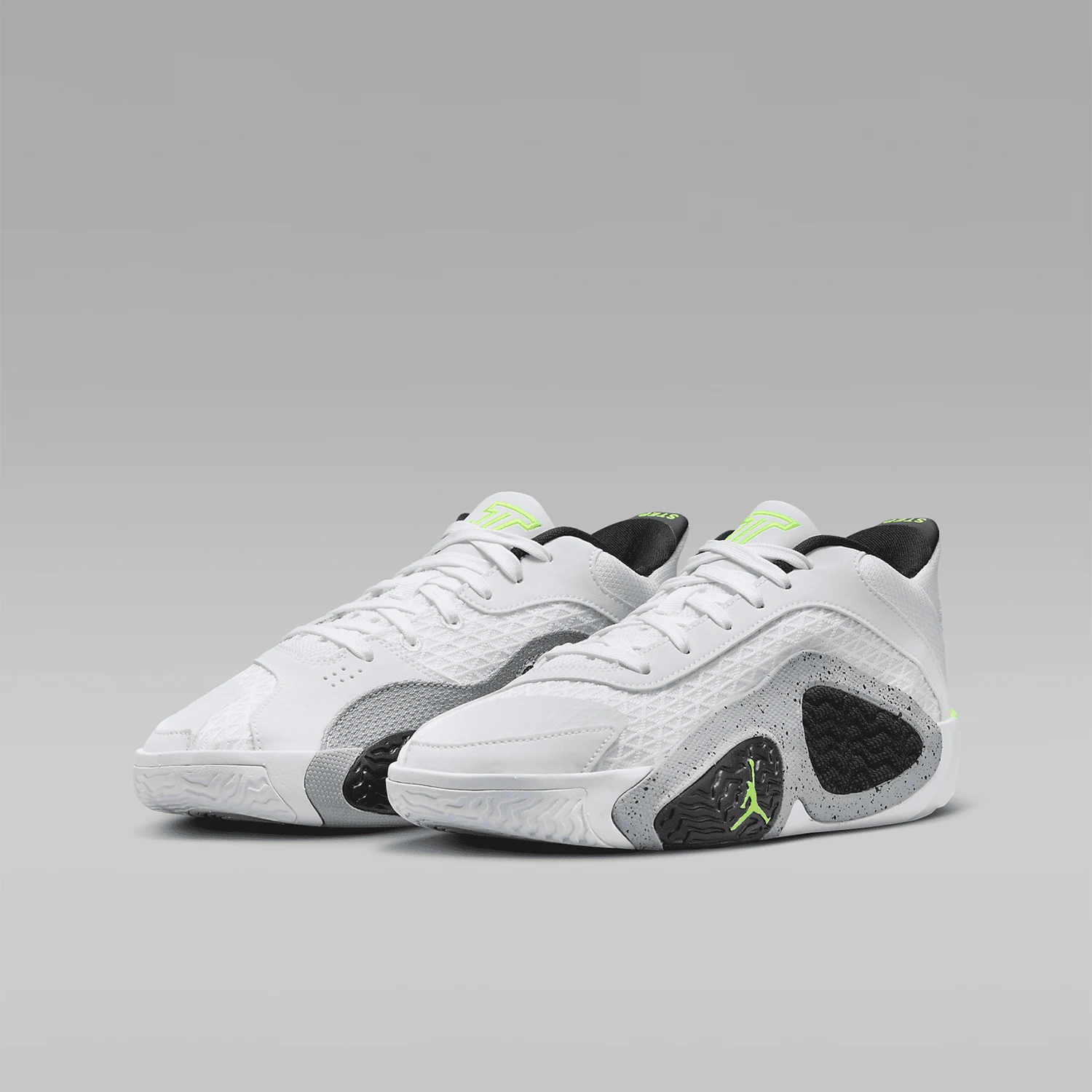 Nike Authentic Jordan Tatum 2 GS Women's Grade School Basketball Shoes FJ6459-100
Nike Authentic Jordan Tatum 2 GS Women's Grade School Basketball Shoes FJ6459-100