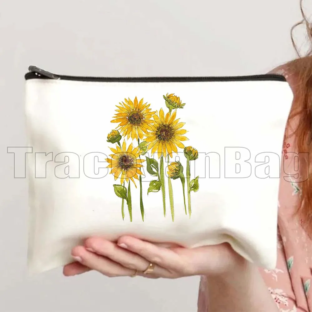 Watercolor Cosmos Flowers Mauve Daisies Floral Poppies Lilac Cute Wildflower Bouquet Iris Cosmetic Makeup Toilet Bag Case Pouch
Watercolor Cosmos Flowers Mauve Daisies Floral Poppies Lilac Cute Wildflower Bouquet Iris Cosmetic Makeup Toilet Bag Case Pouch