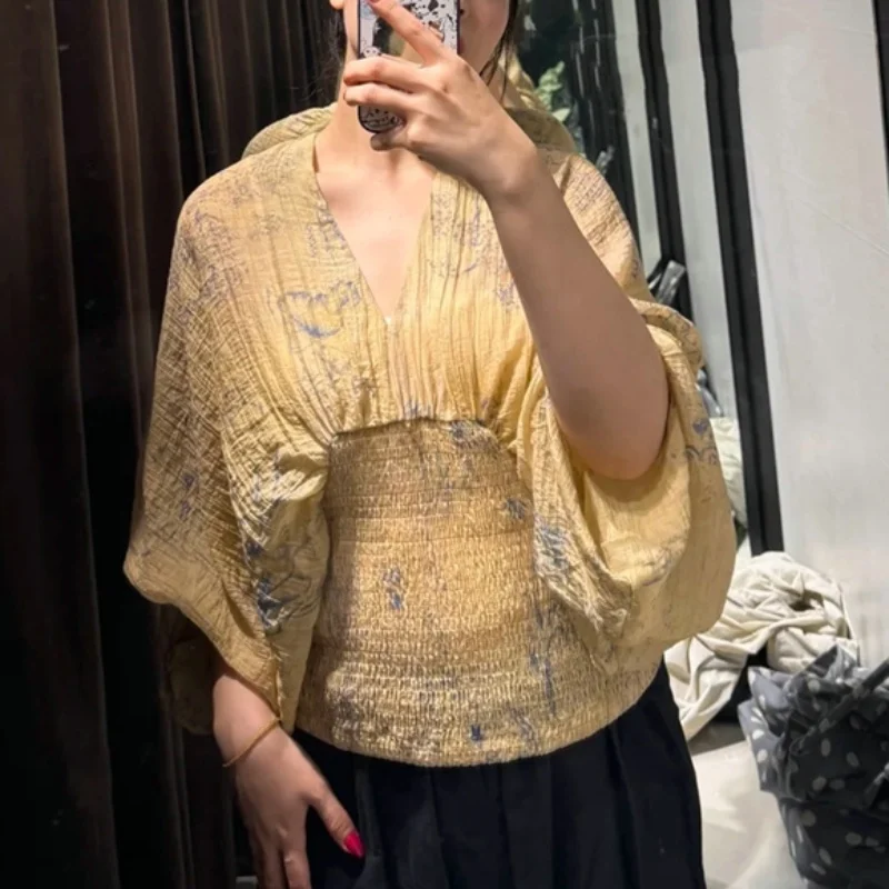 V Neck Lantern Long Sleeve Pleated Top Woman Vintage Printed Ruffle Tops Women Fashion Streetwear Spring Autumn Pullover
V Neck Lantern Long Sleeve Pleated Top Woman Vintage Printed Ruffle Tops Women Fashion Streetwear Spring Autumn Pullover