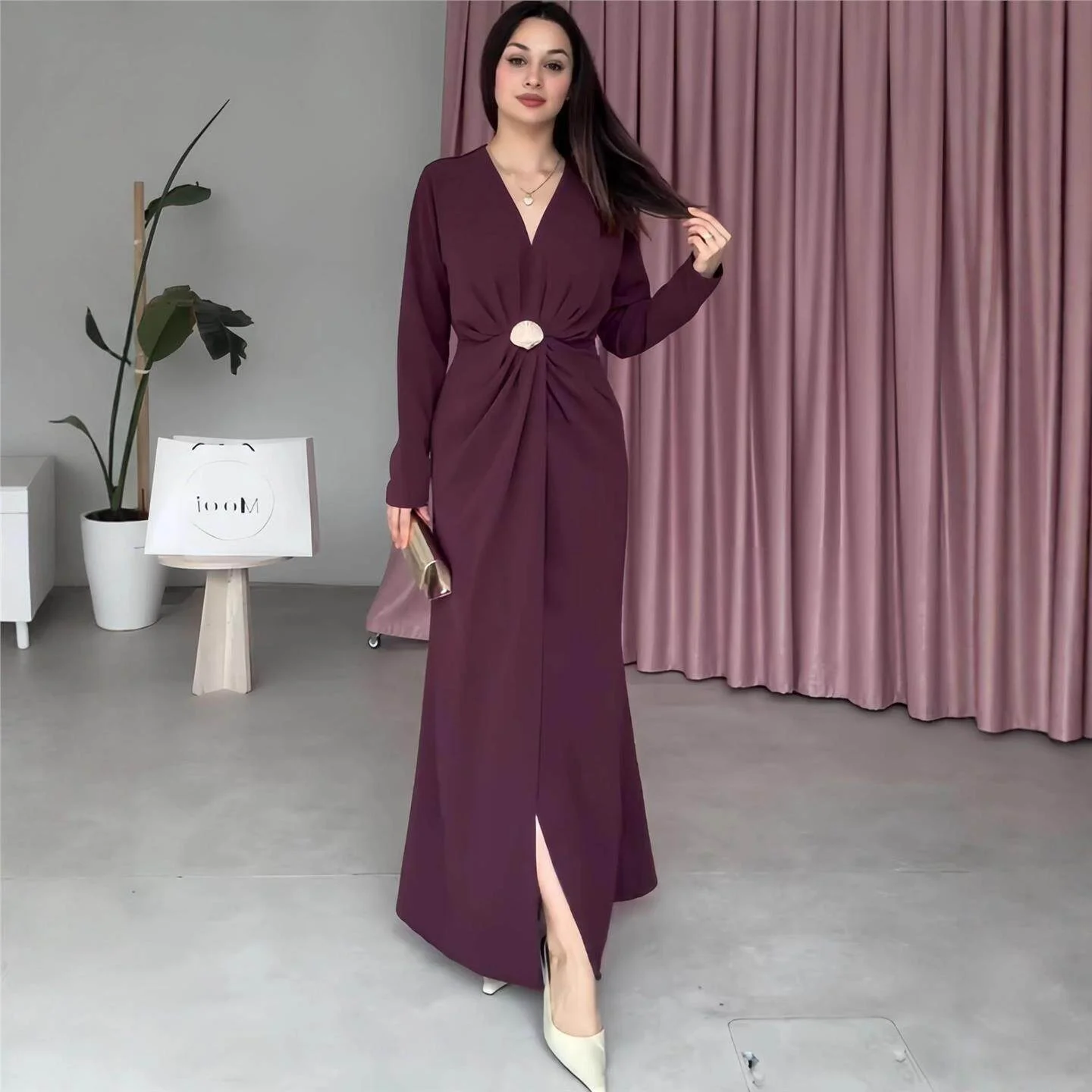 Fashionable V-Neck Long Sleeve Women's Dress Waist-Cinching Pleated A-Line Skirt European Style Three-acetate Fiber Dress
Fashionable V-Neck Long Sleeve Women's Dress Waist-Cinching Pleated A-Line Skirt European Style Three-acetate Fiber Dress