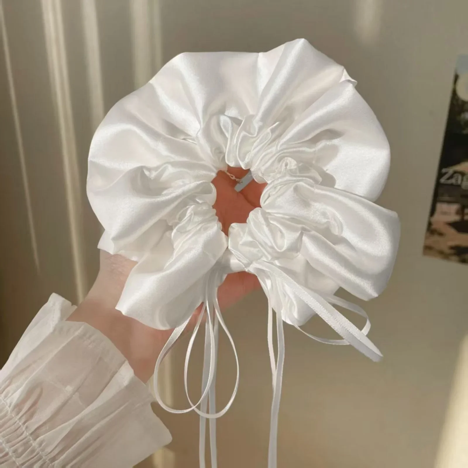 1PC White Satin Bow Scrunchie, Large Elegant Hair Tie With Long Ribbon, Romantic Bridal-Style Hair Accessory For Women
1PC White Satin Bow Scrunchie, Large Elegant Hair Tie With Long Ribbon, Romantic Bridal-Style Hair Accessory For Women