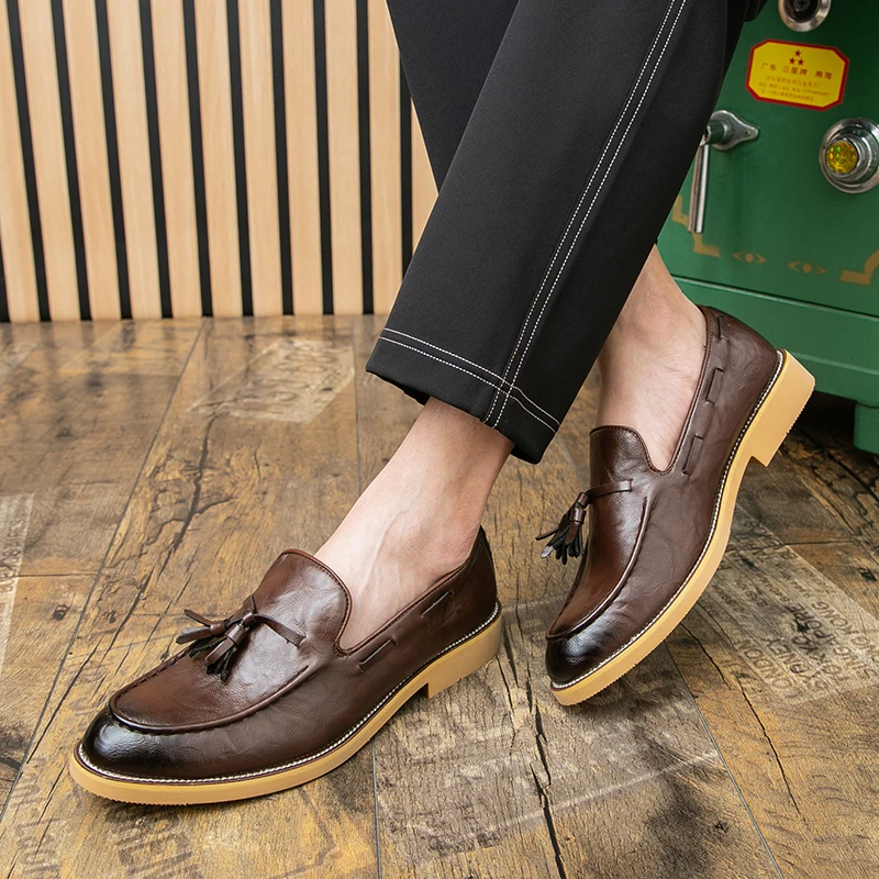 Classic Men Loafers From The United States Men Casual Comfortable Fashionable Leather Shoes Busines Office and Travel Shoes Mes
Classic Men Loafers From The United States Men Casual Comfortable Fashionable Leather Shoes Busines Office and Travel Shoes Mes