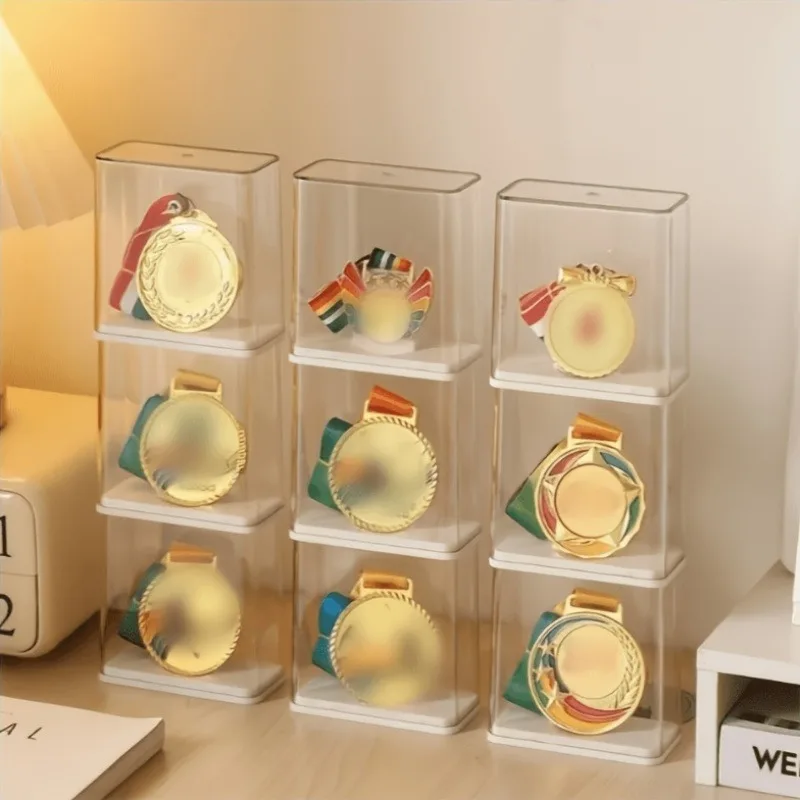 5/10pcs Transparent Medal Display Case with Base Honor Badge Commemorative Display Stand Badge Storage Box Clear Display Holders
5/10pcs Transparent Medal Display Case with Base Honor Badge Commemorative Display Stand Badge Storage Box Clear Display Holders