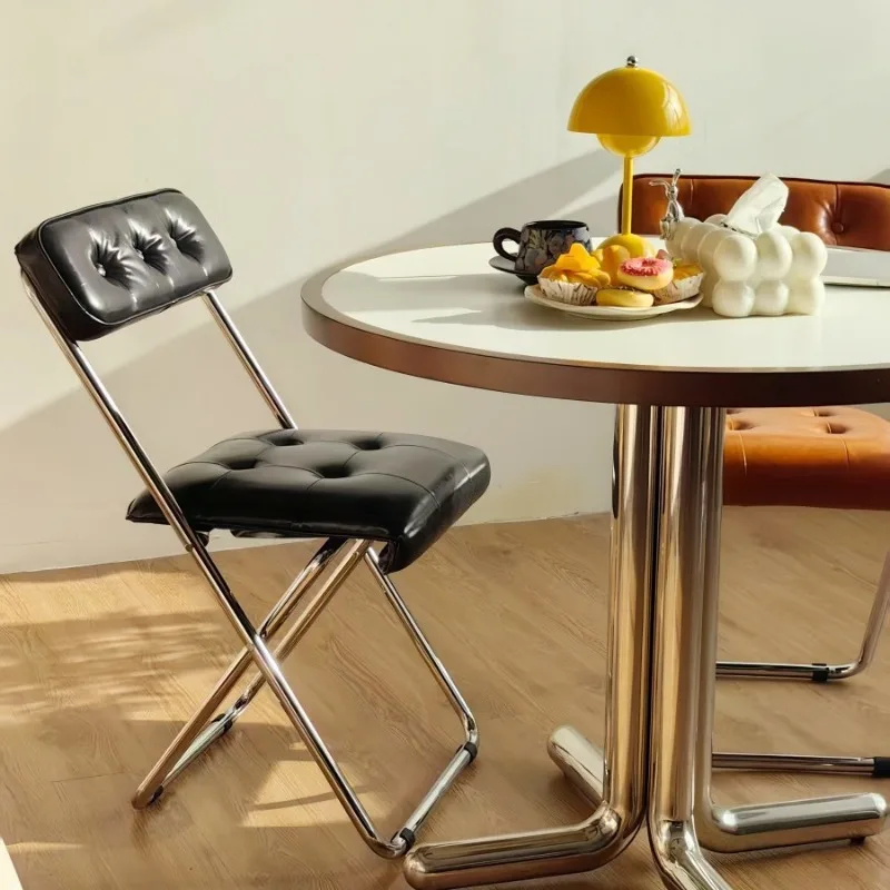 Bauhaus Style Waxed Leather Folding Chairs Modern Minimalist Dining and Study Chair for Small Spaces Versatile Backrest Stools
Bauhaus Style Waxed Leather Folding Chairs Modern Minimalist Dining and Study Chair for Small Spaces Versatile Backrest Stools