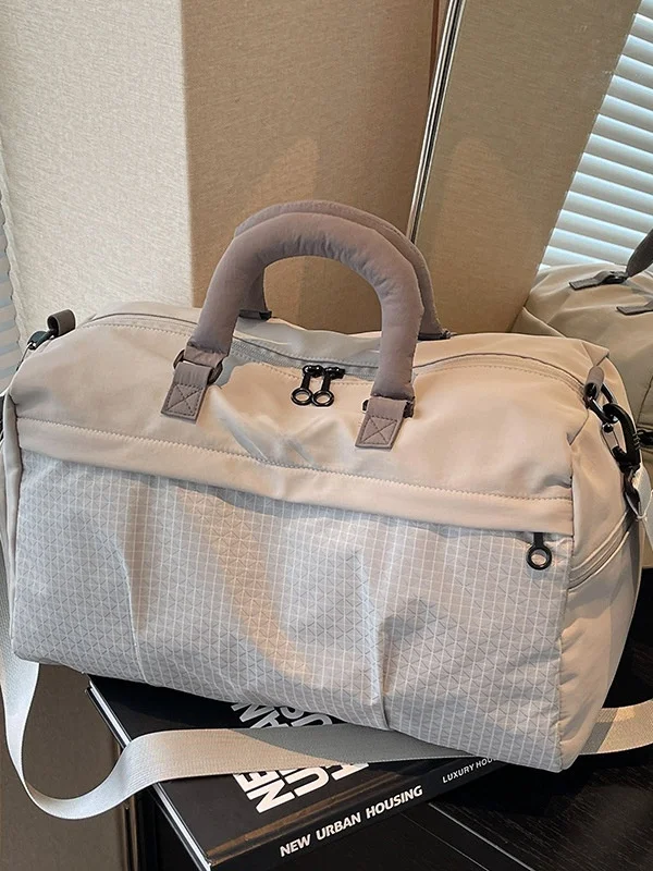 Вместительная дорожная сумка для коротких поездок, легкая ручная кладь для деловых поездок, мужская расширяемая сумка через плечо, водонепроницаемая спортивная сумка
Вместительная дорожная сумка для коротких поездок, легкая ручная кладь для деловых поездок, мужская расширяемая сумка через плечо, водонепроницаемая спортивная сумка