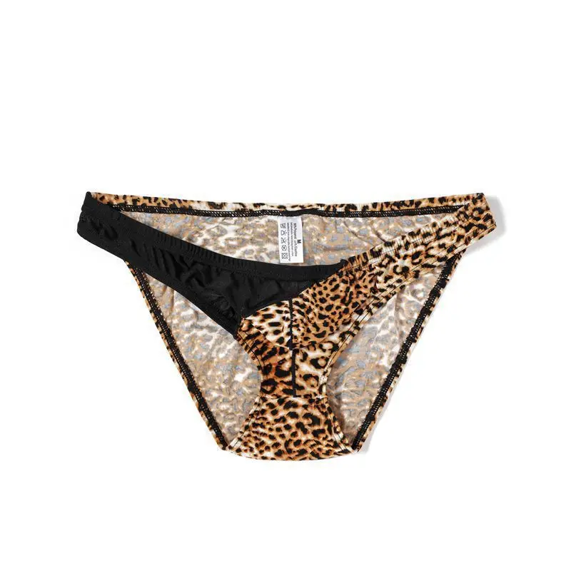 Letter Leopard Ice Silk Men's Underwear Summer Thin Breathable Seamless Triangle Shorts Low Waist Soft Traceless Briefs Lingerie
Letter Leopard Ice Silk Men's Underwear Summer Thin Breathable Seamless Triangle Shorts Low Waist Soft Traceless Briefs Lingerie