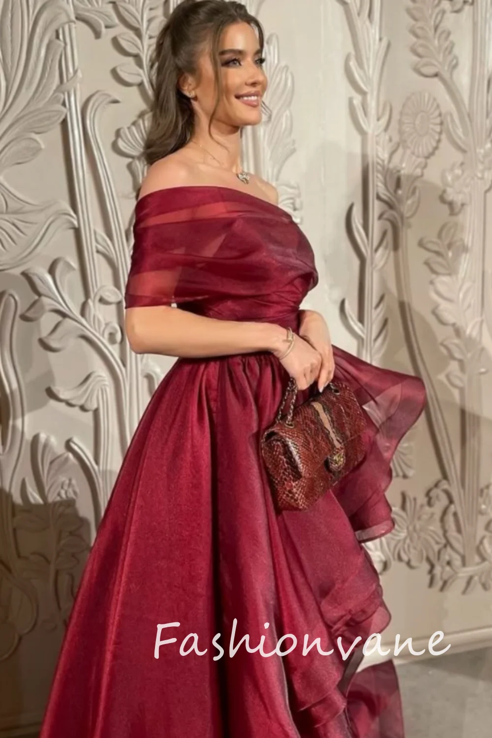 Fashionvane Customized Women A-Line Off Shoulder Sleeveless Pleated Ogenza Prom Dress Evening Party Gown Formal Cocktail Dress
Fashionvane Customized Women A-Line Off Shoulder Sleeveless Pleated Ogenza Prom Dress Evening Party Gown Formal Cocktail Dress
