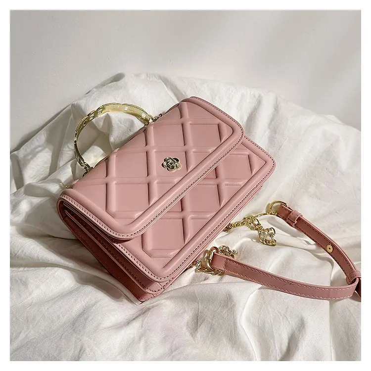 Pastel White Crossbody Bag 2025 SS Elegant Pleated Design Double-Stitch Sewing & Detachable Strap for Wedding/Party/Casual
Pastel White Crossbody Bag 2025 SS Elegant Pleated Design Double-Stitch Sewing & Detachable Strap for Wedding/Party/Casual