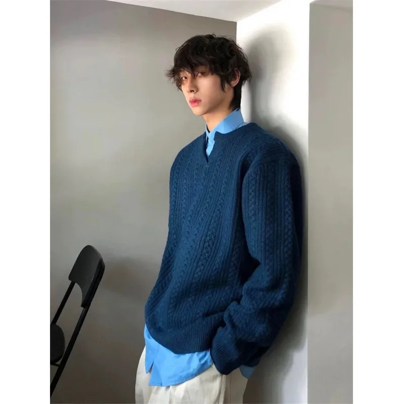 Blue Thiened Knitted V-Ne Men's Sweater American Lazy Sle Base irt Design Sense Winter Outerwear Casual Loose Fit
Blue Thiened Knitted V-Ne Men's Sweater American Lazy Sle Base irt Design Sense Winter Outerwear Casual Loose Fit