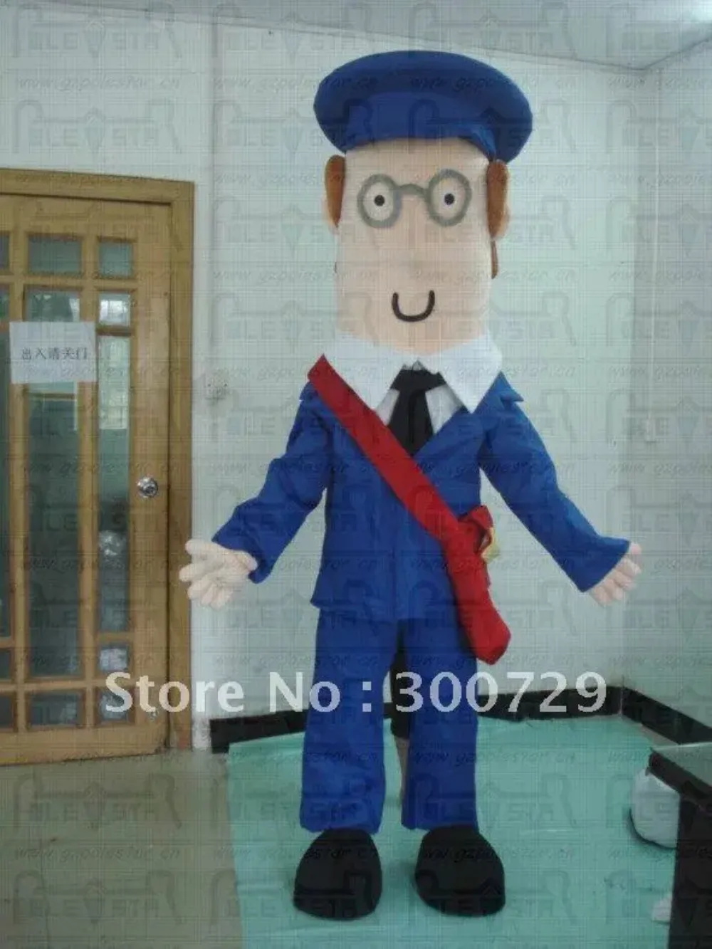 Postman Mascot Costume Cute Cartoon Fancy Dress Outfit for Christmas Halloween Parade Party Cosplay Stage Performance
Postman Mascot Costume Cute Cartoon Fancy Dress Outfit for Christmas Halloween Parade Party Cosplay Stage Performance