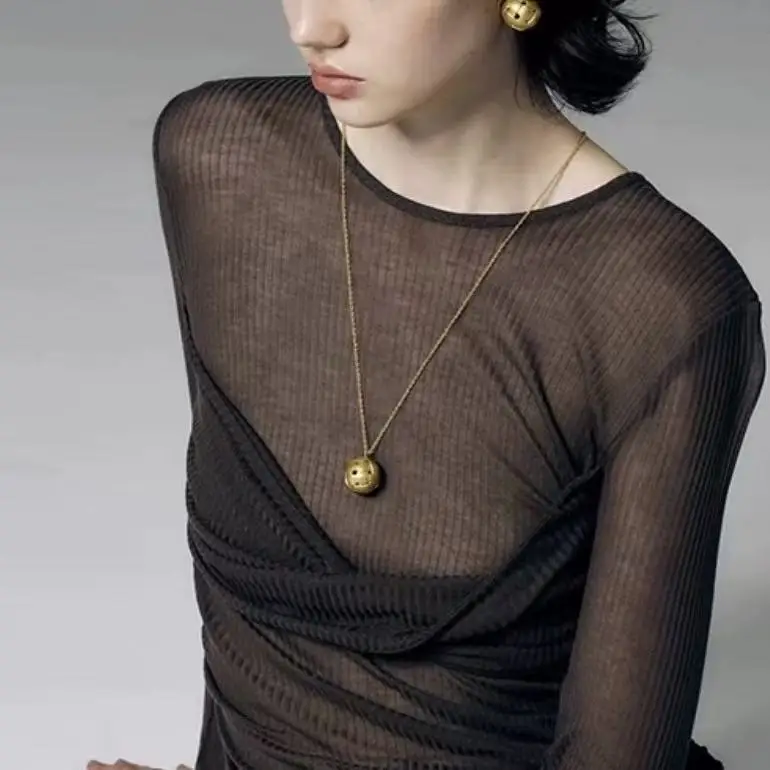 Jenny&dave Hollow Mesh Spherical Necklace With Frosted Matte Finish Extra Long Layered Sweater Chain
Jenny&dave Hollow Mesh Spherical Necklace With Frosted Matte Finish Extra Long Layered Sweater Chain