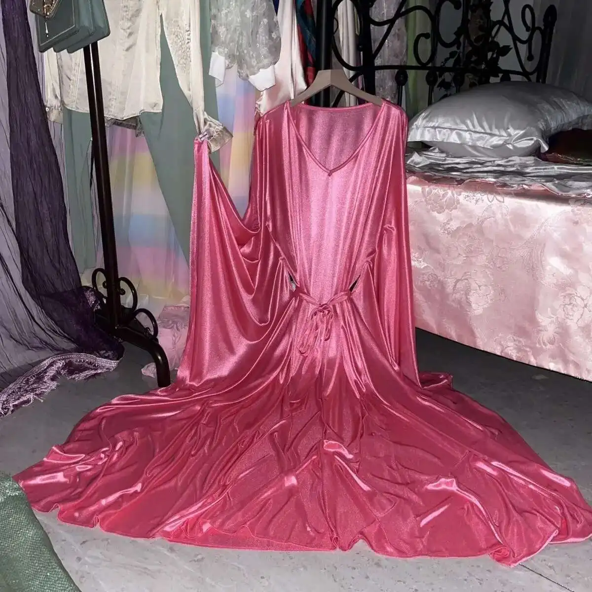 Long Sleeve Loose Night Dress Plus Size Sleeping Robe Glossy Sexy Women Satin Long Dress
Long Sleeve Loose Night Dress Plus Size Sleeping Robe Glossy Sexy Women Satin Long Dress