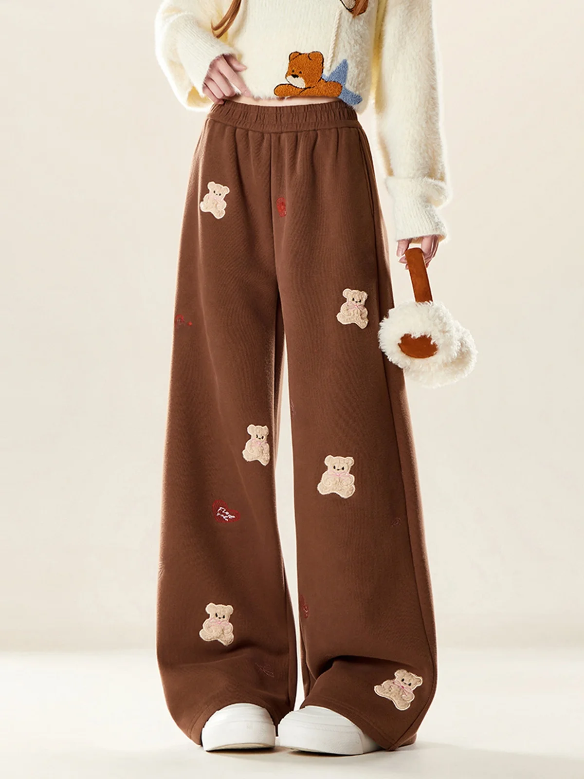 Женские повседневные брюки ENJOG с вышивкой в стиле ретро, с коричневым медведем, на флисовой подкладке, с высокой талией, эластичные, прямого кроя, спортивные брюки
Женские повседневные брюки ENJOG с вышивкой в стиле ретро, с коричневым медведем, на флисовой подкладке, с высокой талией, эластичные, прямого кроя, спортивные брюки