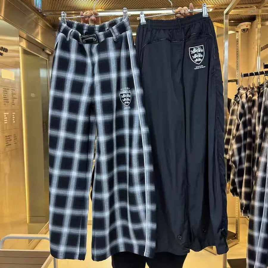 American Style Casual Plaid Sport Pants Women's Wide Leg Long Trousers Trendy Loose Design Breathable Comfortable Skin-Friendly
American Style Casual Plaid Sport Pants Women's Wide Leg Long Trousers Trendy Loose Design Breathable Comfortable Skin-Friendly