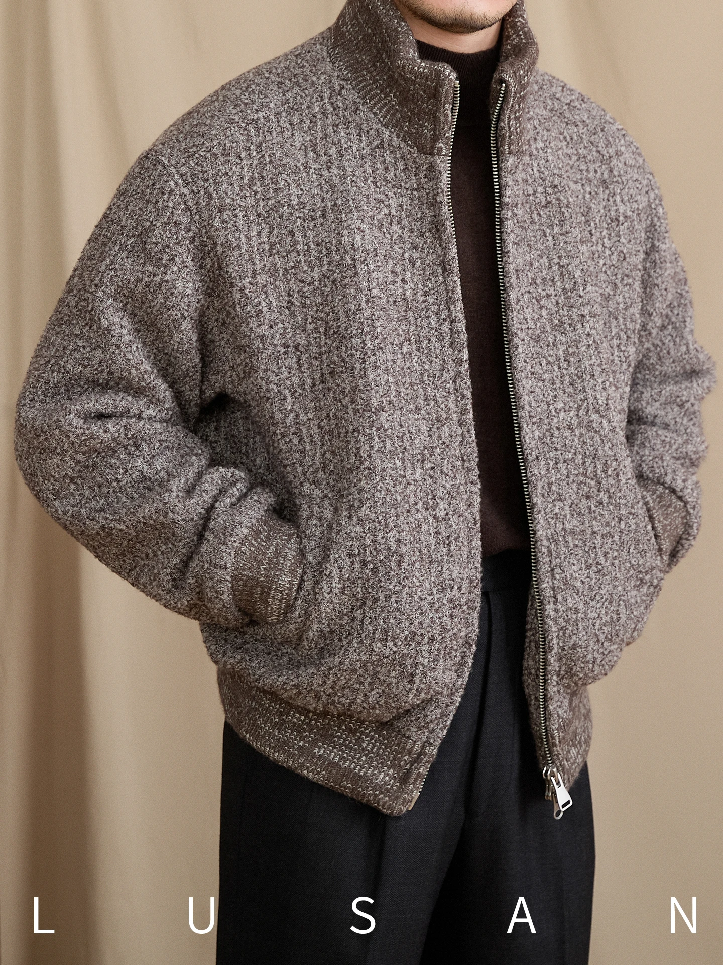 Men's Winter Thickened Goose down Jacket Stand-up Collar Short Warm Wool Blended Versatile Men's Outerwear
Men's Winter Thickened Goose down Jacket Stand-up Collar Short Warm Wool Blended Versatile Men's Outerwear