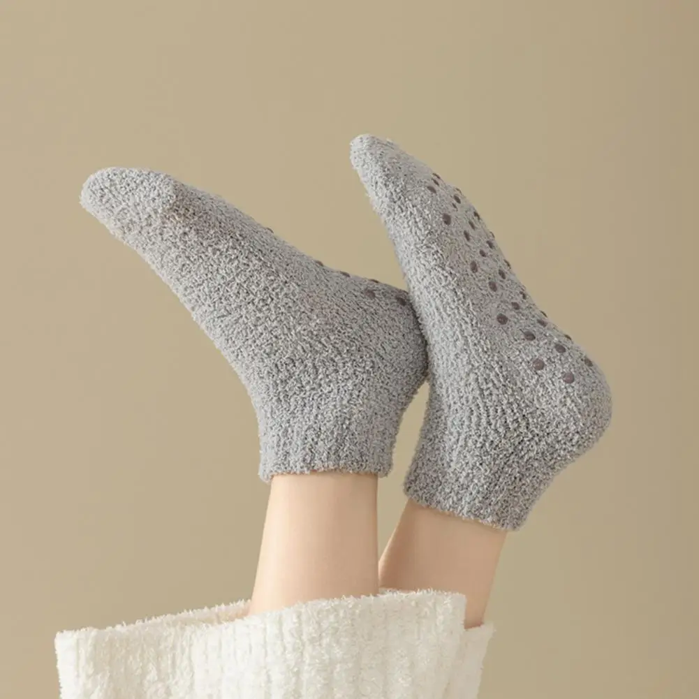 Lightweight Socks Women's Coral Fleece Winter Sports Socks with Anti-slip Silicone Bottom High Elasticity Warm Sweat-absorbent
Lightweight Socks Women's Coral Fleece Winter Sports Socks with Anti-slip Silicone Bottom High Elasticity Warm Sweat-absorbent