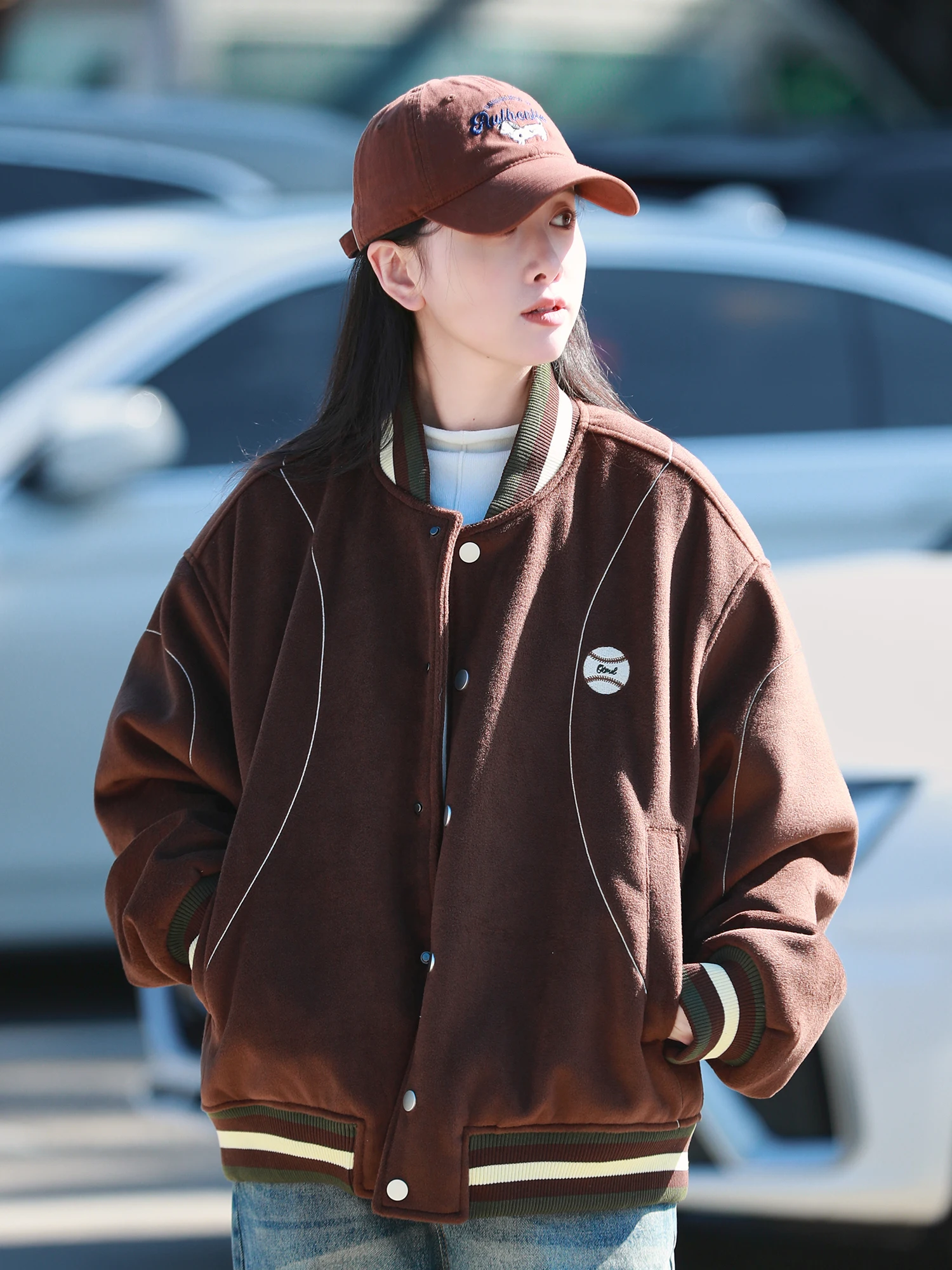 Мужская зимняя бейсбольная хлопковая куртка в стиле ретро, американская повседневная теплая верхняя одежда, свободное модное пальто
Мужская зимняя бейсбольная хлопковая куртка в стиле ретро, американская повседневная теплая верхняя одежда, свободное модное пальто